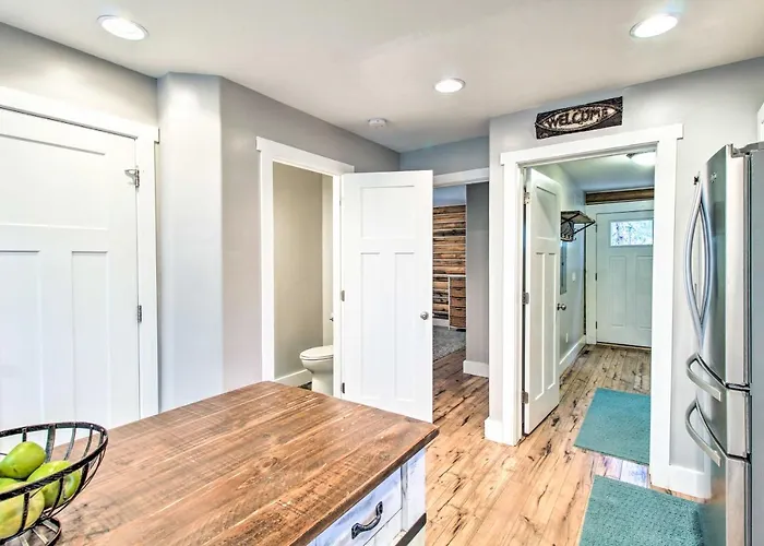 1 Mi To Lake: Chic Arizona W/ Large Porch! *
