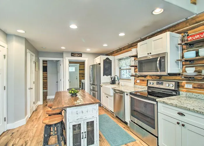 1 Mi To Lake: Chic Arizona W/ Large Porch! *