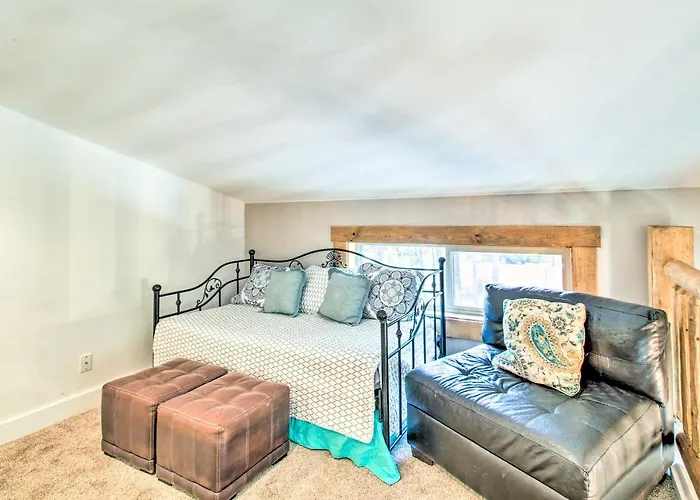 1 Mi To Lake: Chic Arizona W/ Large Porch!
